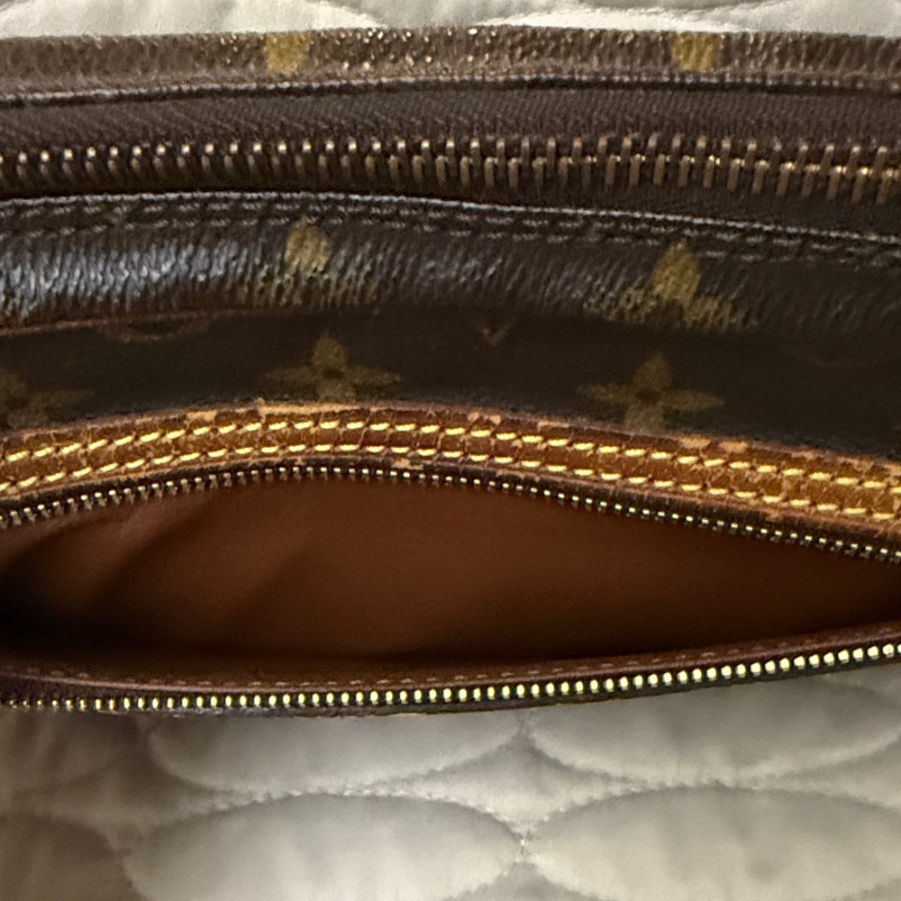 Authentic Louis Vuitton Monogram Toiletry Bag in Brown and Tan - Picture 5 of 7